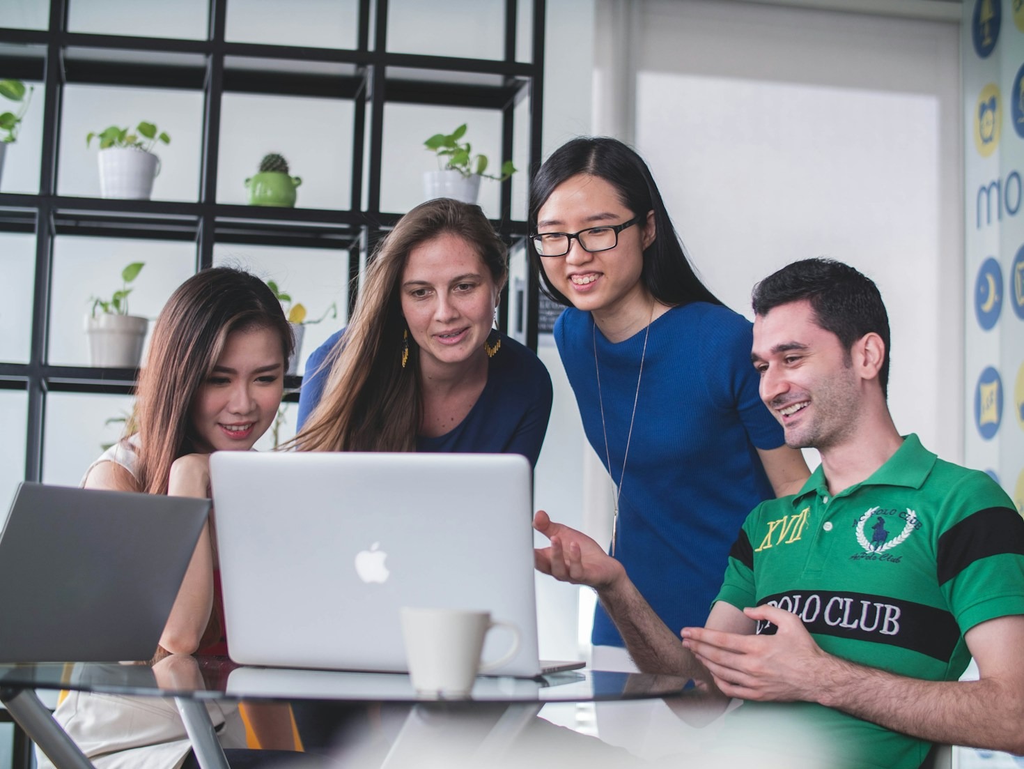 Scaling Online Courses Without Sacrificing Performance